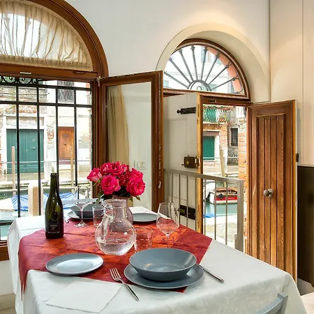 Apartament Mioni